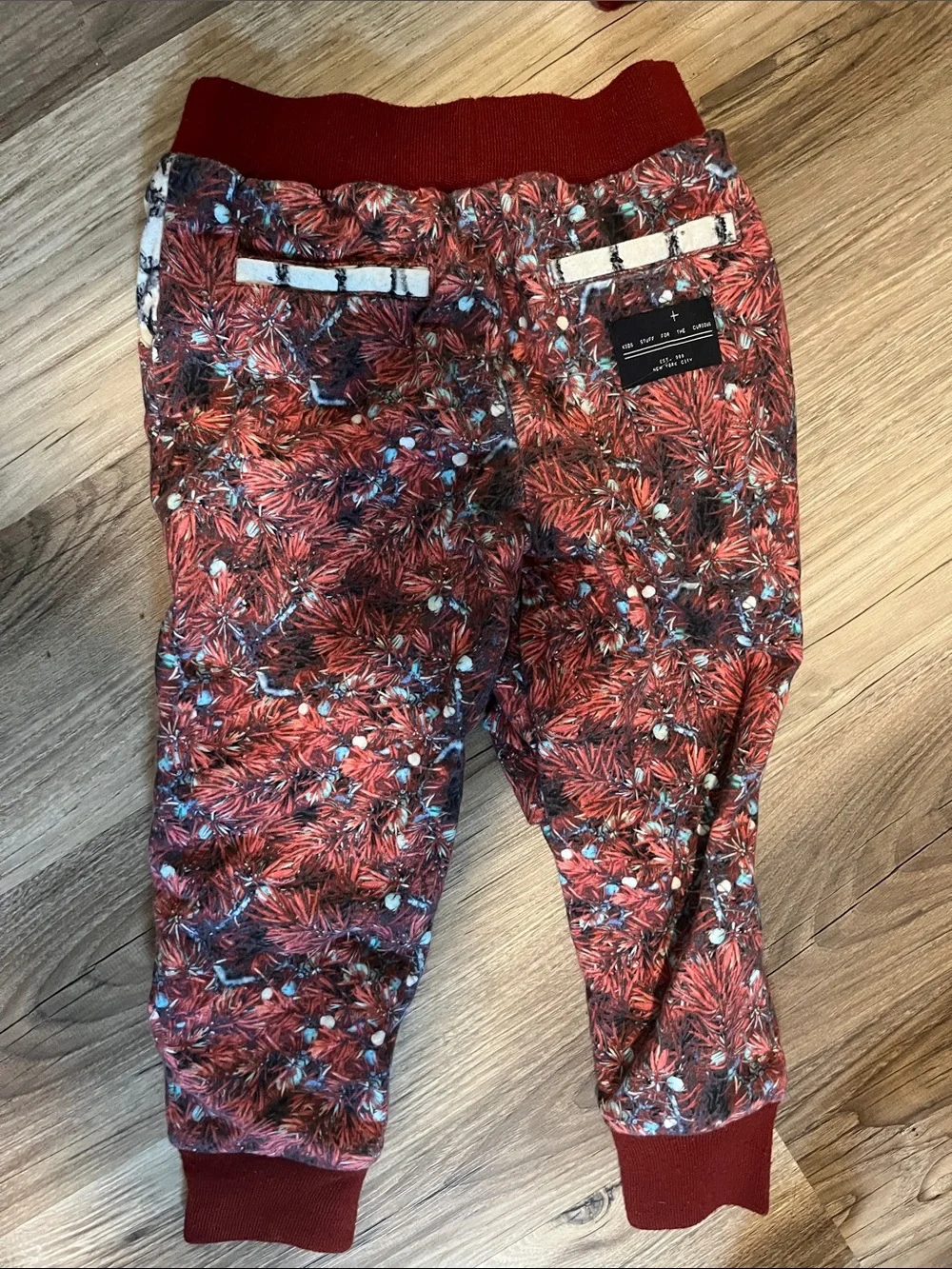 Agatha Cub Red kid’s Floral-Print jogger set size 4-5 reversible jacket
